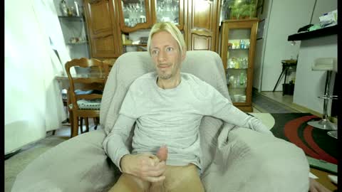 Snapshot of 00jeff31 chatting on 7, 2, 2025 jeff online show from 7, 2, 2025