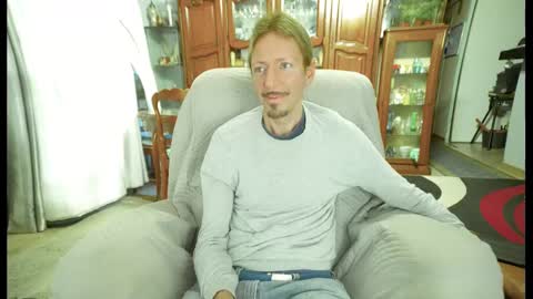 Snapshot of 00jeff31 chatting on 11, 2, 2025 jeff online show from 11, 2, 2025
