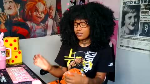 Snapshot of 00spookiebaddie00 chatting on 9, 7, 2026 Spookie Baddie online show from 9, 7, 2026