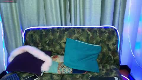 Klhoe Carter 3 online show from 8, 5, 2026