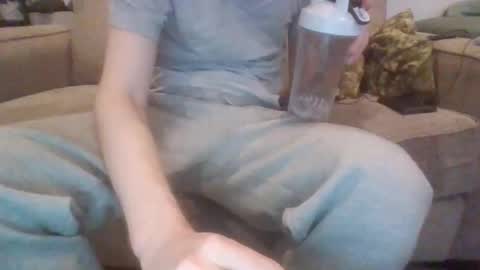 Snapshot of 029719 chatting on 11, 9, 2025 Cute boi online show from 11, 9, 2025