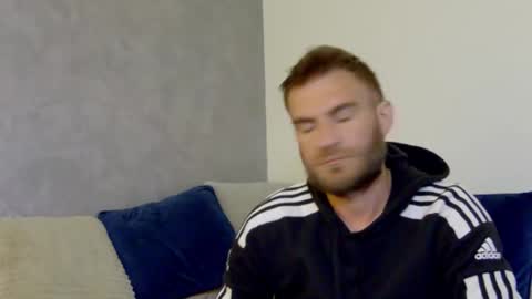 Snapshot of 10in_deluxe chatting on 2, 10, 2025 10in_deluxe online show from 2, 10, 2025