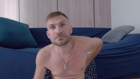 Snapshot of 10in_deluxe chatting on 15, 10, 2025 10in_deluxe online show from 15, 10, 2025