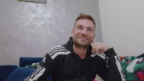 Snapshot of 10in_deluxe chatting on 18, 12, 2025 10in_deluxe online show from 18, 12, 2025