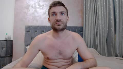 Snapshot of 10in_deluxe chatting on 8, 4, 2026 10in_deluxe online show from 8, 4, 2026