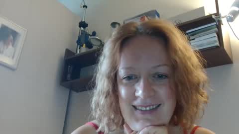 Snapshot of 12ennie chatting on 15, 9, 2025 12ennie online show from 15, 9, 2025