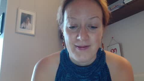 Snapshot of 12ennie chatting on 23, 9, 2025 12ennie online show from 23, 9, 2025