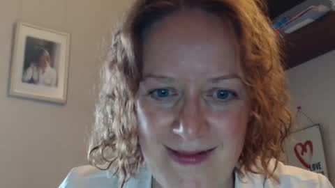 Snapshot of 12ennie chatting on 2, 10, 2025 12ennie online show from 2, 10, 2025