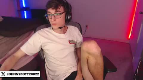 19yrboyhot online show from 10, 9, 2025