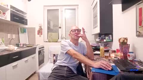 1973man online show from 13, 12, 2025