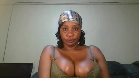 Snapshot of 1_sexylove chatting on 18, 10, 2025 1_sexylove online show from 18, 10, 2025