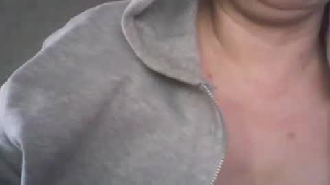 Snapshot of 1deluxepussy chatting on 7, 2, 2025 Deluxepussy online show from 7, 2, 2025