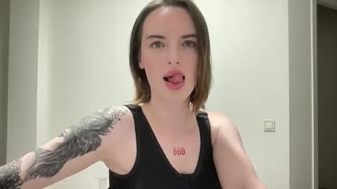 Snapshot of 1dove chatting on 26, 9, 2025 DOVE online show from 26, 9, 2025