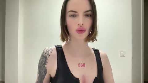 Snapshot of 1dove chatting on 3, 12, 2025 DOVE online show from 3, 12, 2025