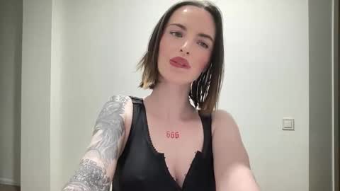 Snapshot of 1dove chatting on 11, 2, 2026 DOVE online show from 11, 2, 2026