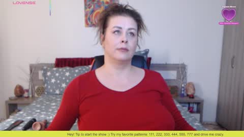 Snapshot of 1felicity1 chatting on 11, 11, 2025 Felicity online show from 11, 11, 2025