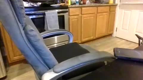 Iwantu2feelme online show from 19, 4, 2026