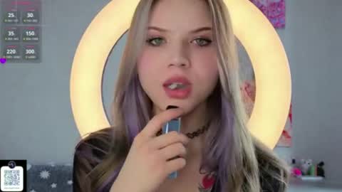 Mia online show from 12, 6, 2026