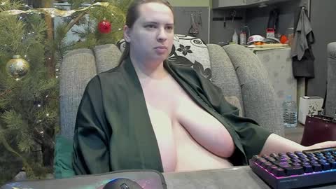 1LINDSEY1 online show from 10, 1, 2025