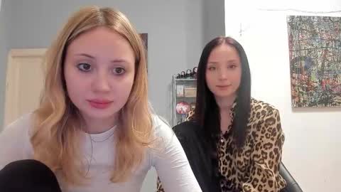 Snapshot of 1lovepizza chatting on 16, 11, 2025 1lovepizza online show from 16, 11, 2025