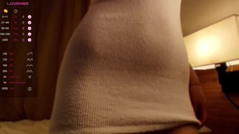 Snapshot of 1slavicdoll chatting on 28, 10, 2025 VICTORIA online show from 28, 10, 2025
