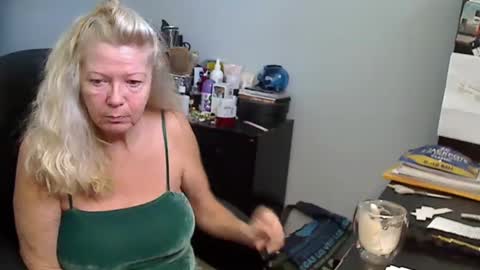 Snapshot of 1xtrahornyone chatting on 13, 12, 2024 Susan online show from 13, 12, 2024