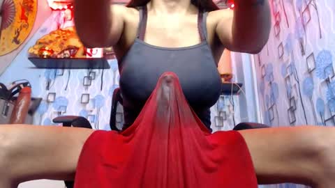 Snapshot of 21cmmusclecockts chatting on 1, 3, 2026 mharjorie online show from 1, 3, 2026