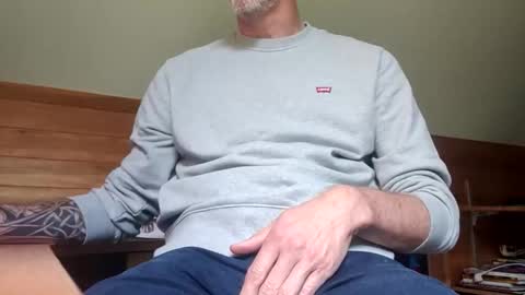 Snapshot of 22_acacia_avenue chatting on 11, 5, 2026 22_acacia_avenue online show from 11, 5, 2026