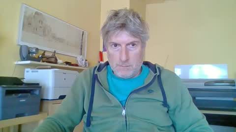 22esserre online show from 18, 9, 2025