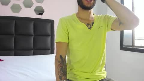 Snapshot of 2_fire chatting on 18, 12, 2025 2_fire online show from 18, 12, 2025