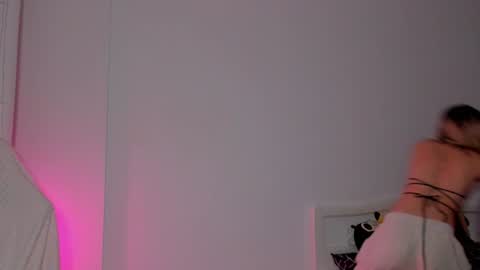 Snapshot of 2b_ chatting on 12, 1, 2025 Sasha weekend from 14 to 27 November online show from 12, 1, 2025