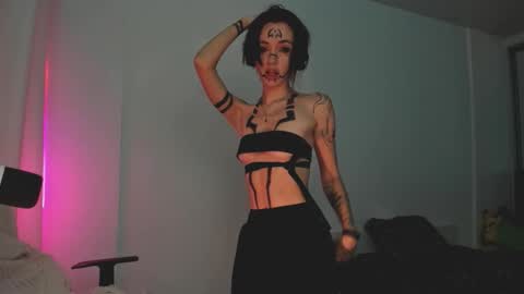 Snapshot of 2b_ chatting on 1, 11, 2025 Sasha weekend from 14 to 27 November online show from 1, 11, 2025