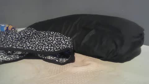 Snapshot of 2big2hype chatting on 16, 9, 2025 cheif online show from 16, 9, 2025