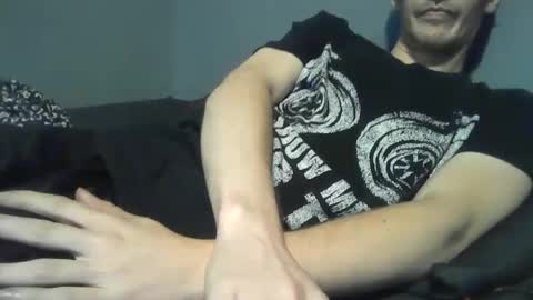 Snapshot of 2big2hype chatting on 15, 10, 2025 cheif online show from 15, 10, 2025