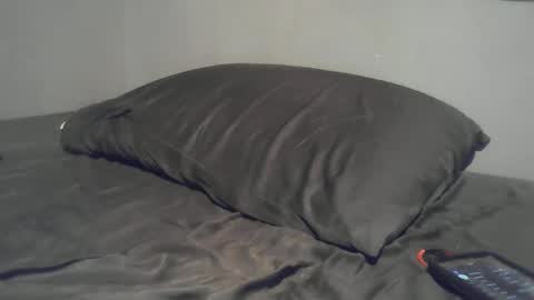 Snapshot of 2big2hype chatting on 25, 10, 2025 cheif online show from 25, 10, 2025