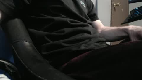 Snapshot of 2big2hype chatting on 8, 2, 2026 cheif online show from 8, 2, 2026