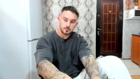 Snapshot of 2sexymuscles chatting on 22, 5, 2026 2sexymuscles online show from 22, 5, 2026