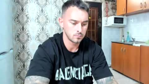 2sexymuscles online show from 25, 7, 2026
