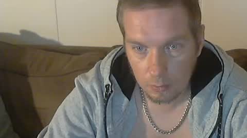 Snapshot of 2small4you83 chatting on 8, 12, 2024 2small4you83 online show from 8, 12, 2024