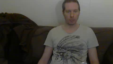 Snapshot of 2small4you83 chatting on 12, 1, 2026 2small4you83 online show from 12, 1, 2026