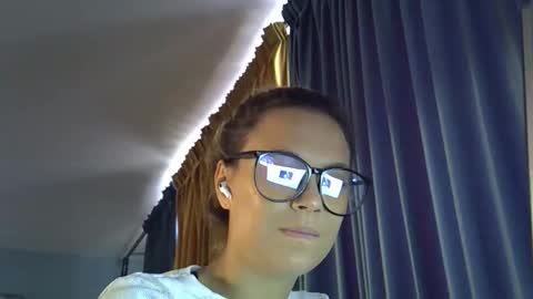 Snapshot of 33tinarose chatting on 22, 9, 2025 33tinarose online show from 22, 9, 2025