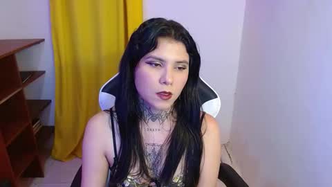 erika online show from 26, 10, 2025