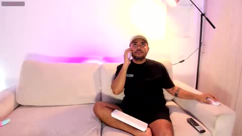 Snapshot of 3someunlocked chatting on 3, 11, 2025 3someunlocked online show from 3, 11, 2025