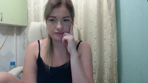 Snapshot of 3sweetcandy3 chatting on 15, 9, 2025 3sweetcandy3 online show from 15, 9, 2025