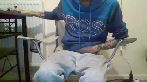 Snapshot of 420feetloverr420 chatting on 2, 12, 2025 420feetloverr420 online show from 2, 12, 2025