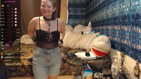 420stonerchick online show from 24, 4, 2026