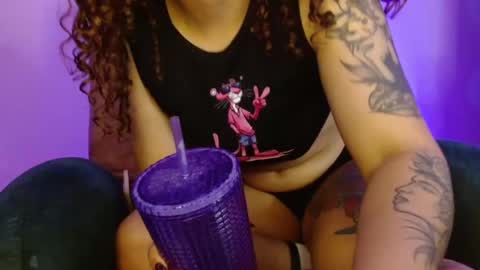 Snapshot of 420viol3ta_ chatting on 26, 2, 2025 Violeta online show from 26, 2, 2025