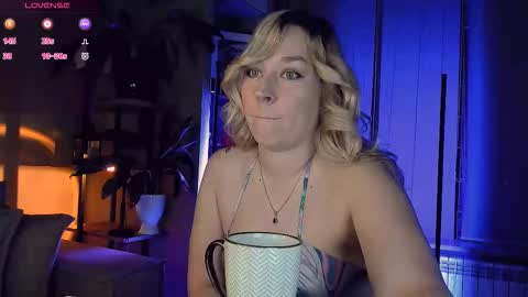 Snapshot of 5_in_one chatting on 10, 10, 2025 Sunshine online show from 10, 10, 2025