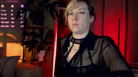 Snapshot of 5_in_one chatting on 27, 10, 2025 Sunshine online show from 27, 10, 2025