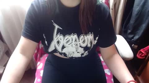 Snapshot of 666maskgirl chatting on 6, 4, 2026 SHANNON online show from 6, 4, 2026